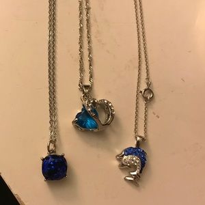 🌸2/$4 3 blue stone necklaces